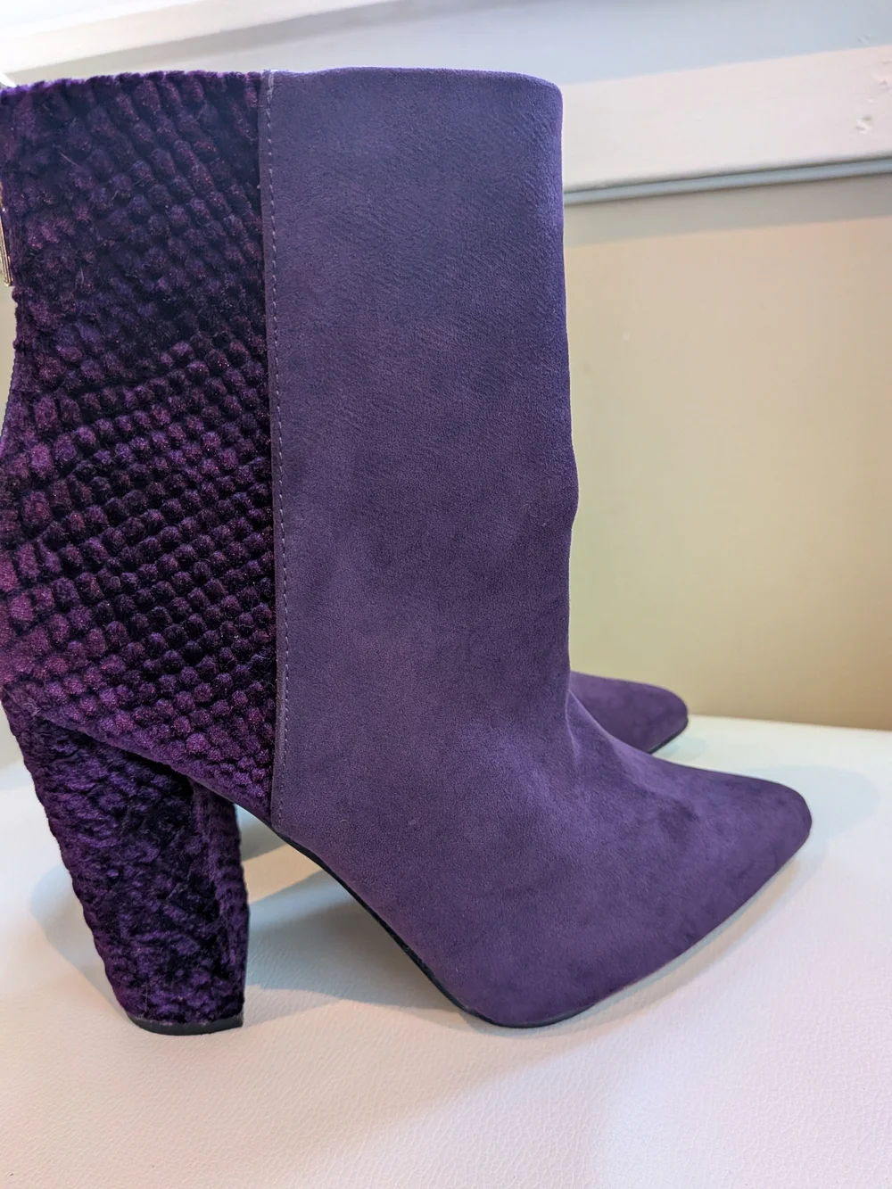 Sensational Stament Piece Womens Purple Suede Pointed-Toe Block Heel Ankle Boots